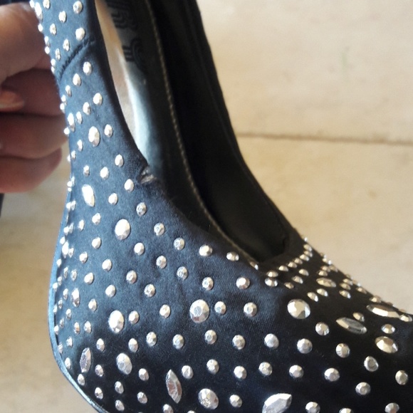 Studded heels - Picture 4 of 5